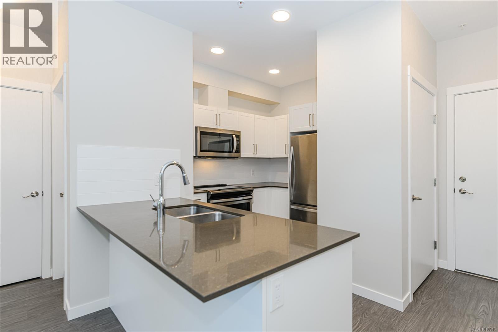 202 2843 Jacklin Road, Langford