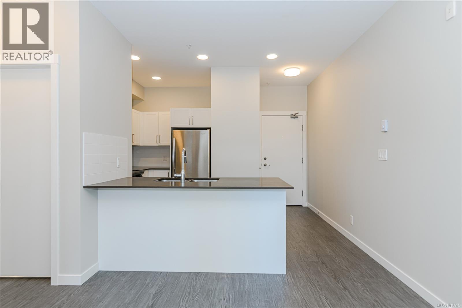 202 2843 Jacklin Road, Langford