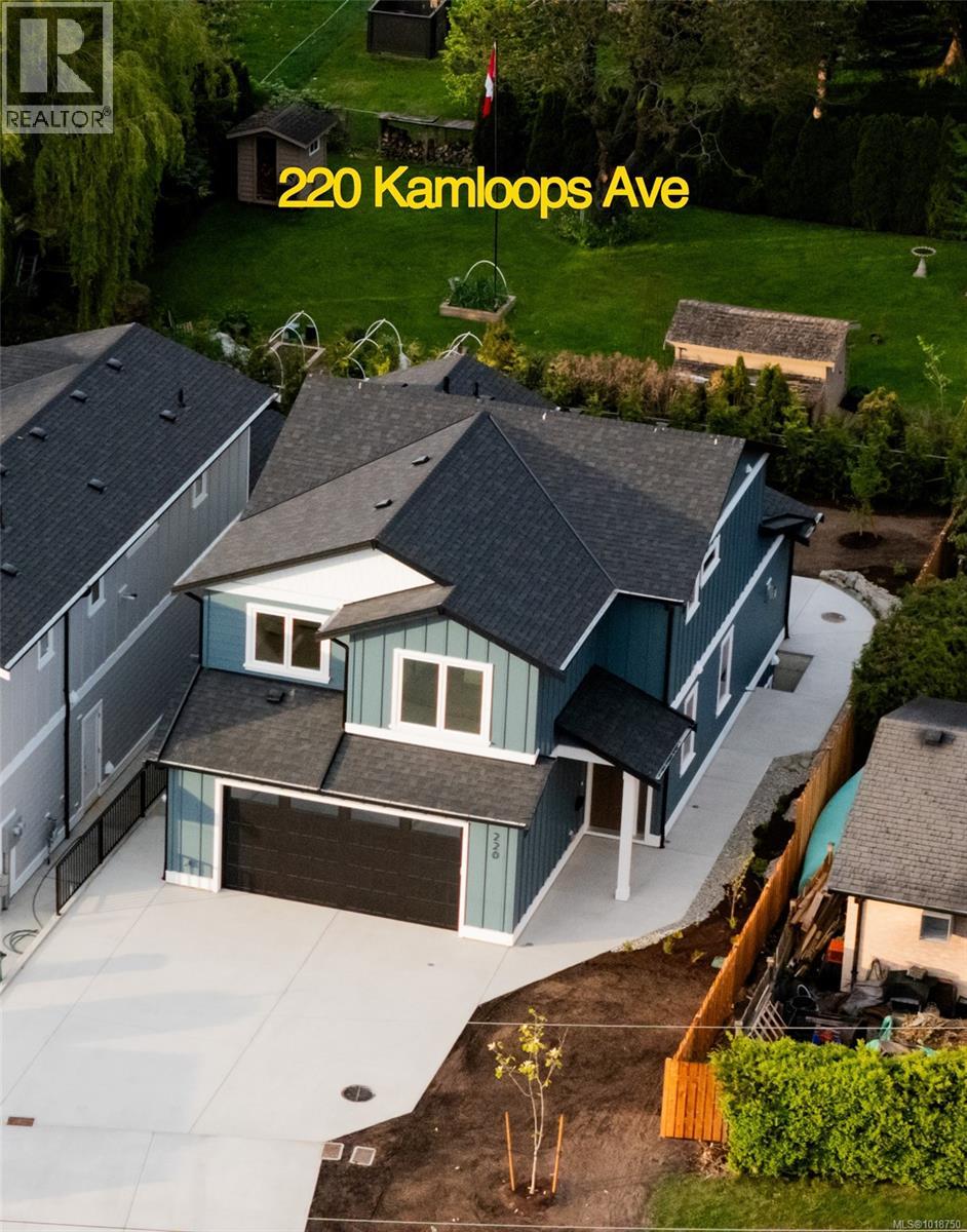  220 Kamloops Avenue, Saanich