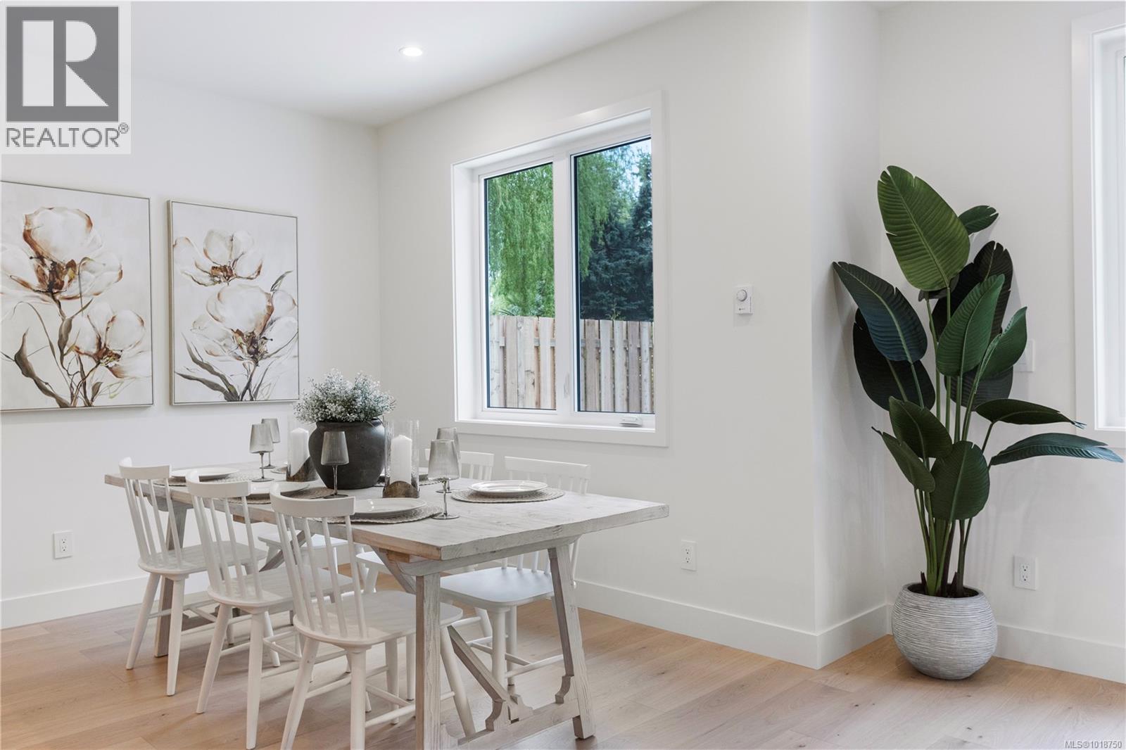  220 Kamloops Avenue, Saanich