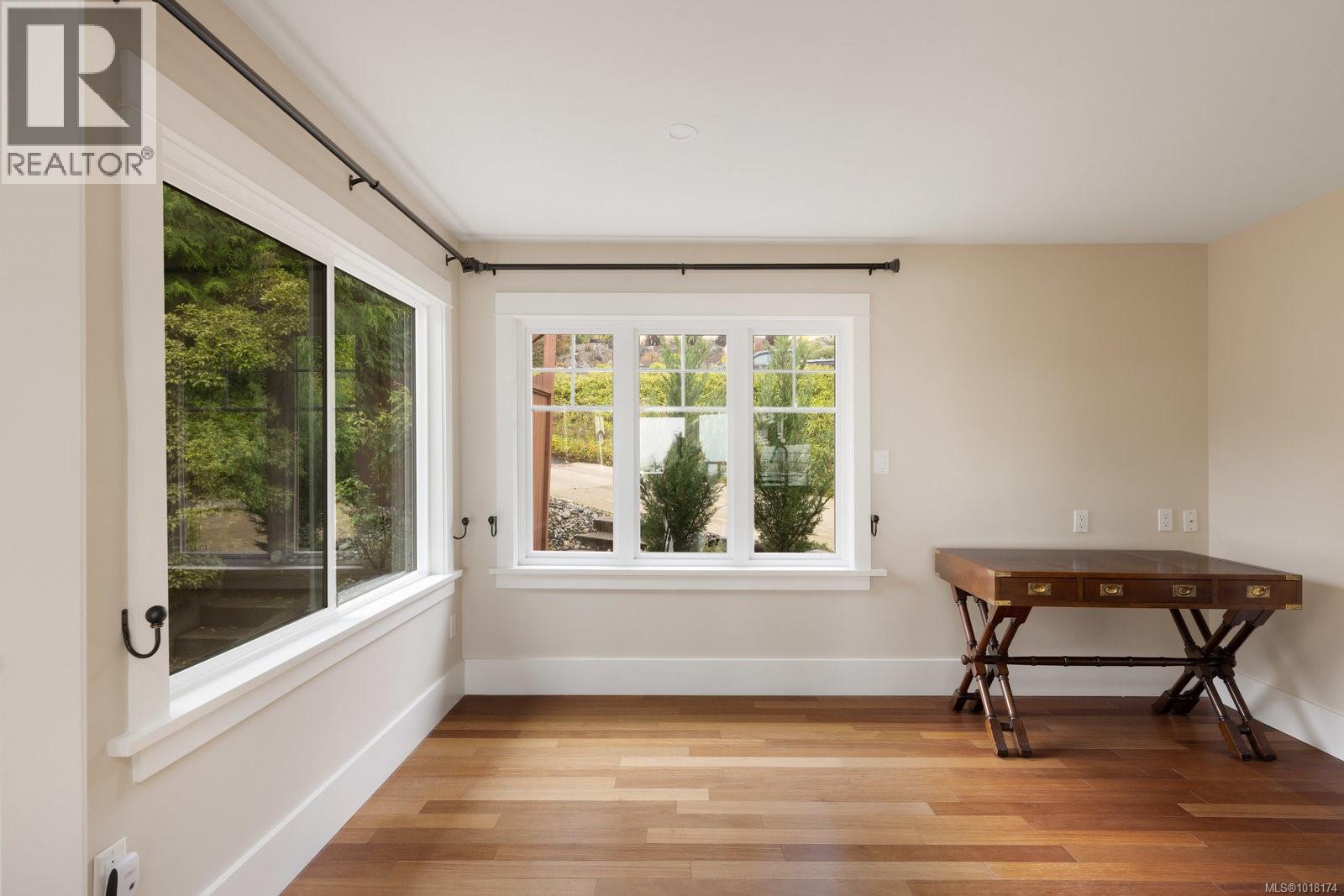  5055 Lochside Drive, Saanich