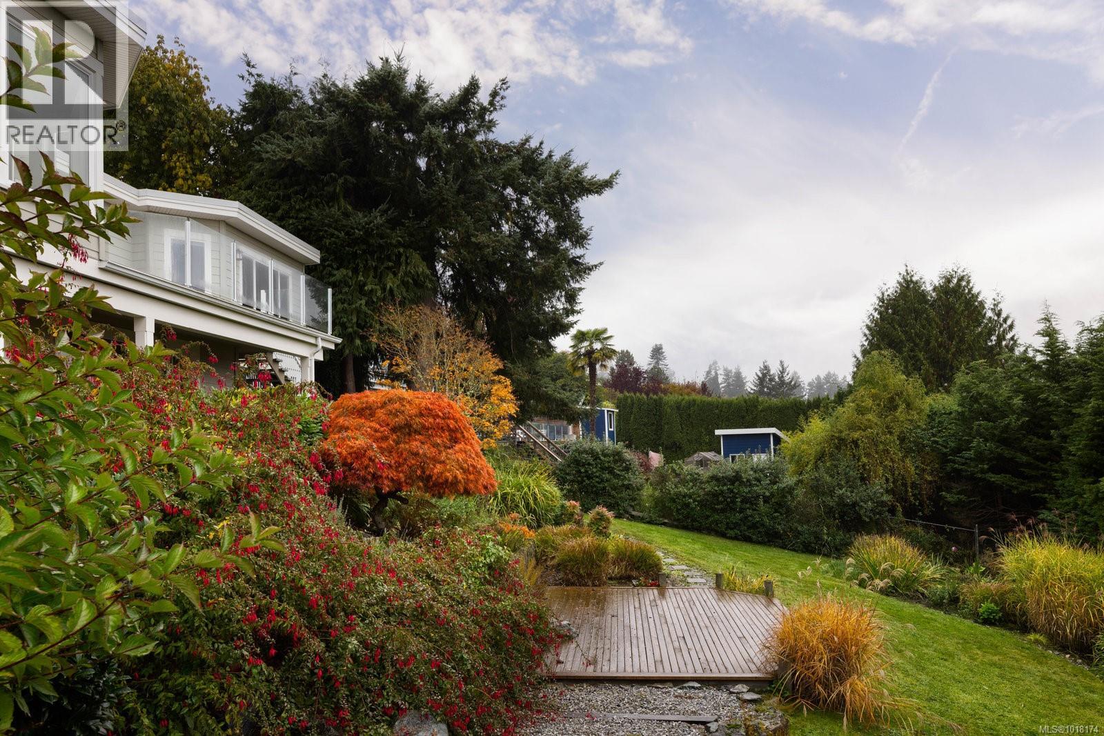  5055 Lochside Drive, Saanich