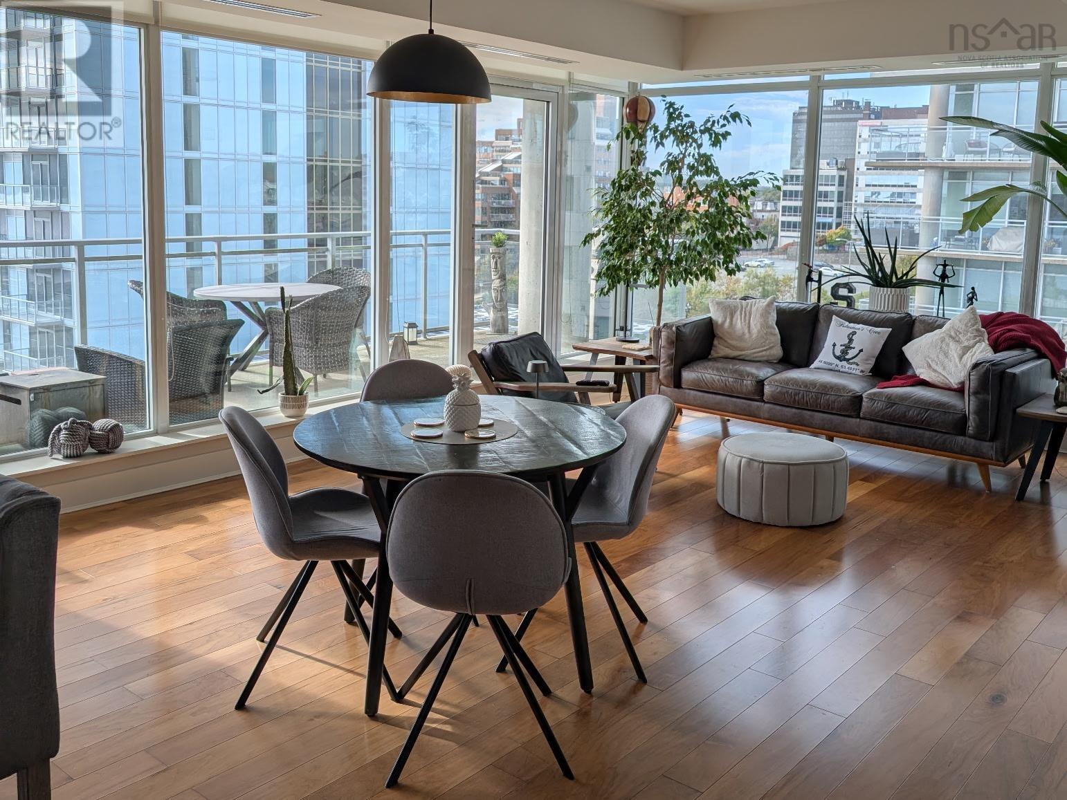 Property 16 of 26 of 706 31 Kings Wharf Place