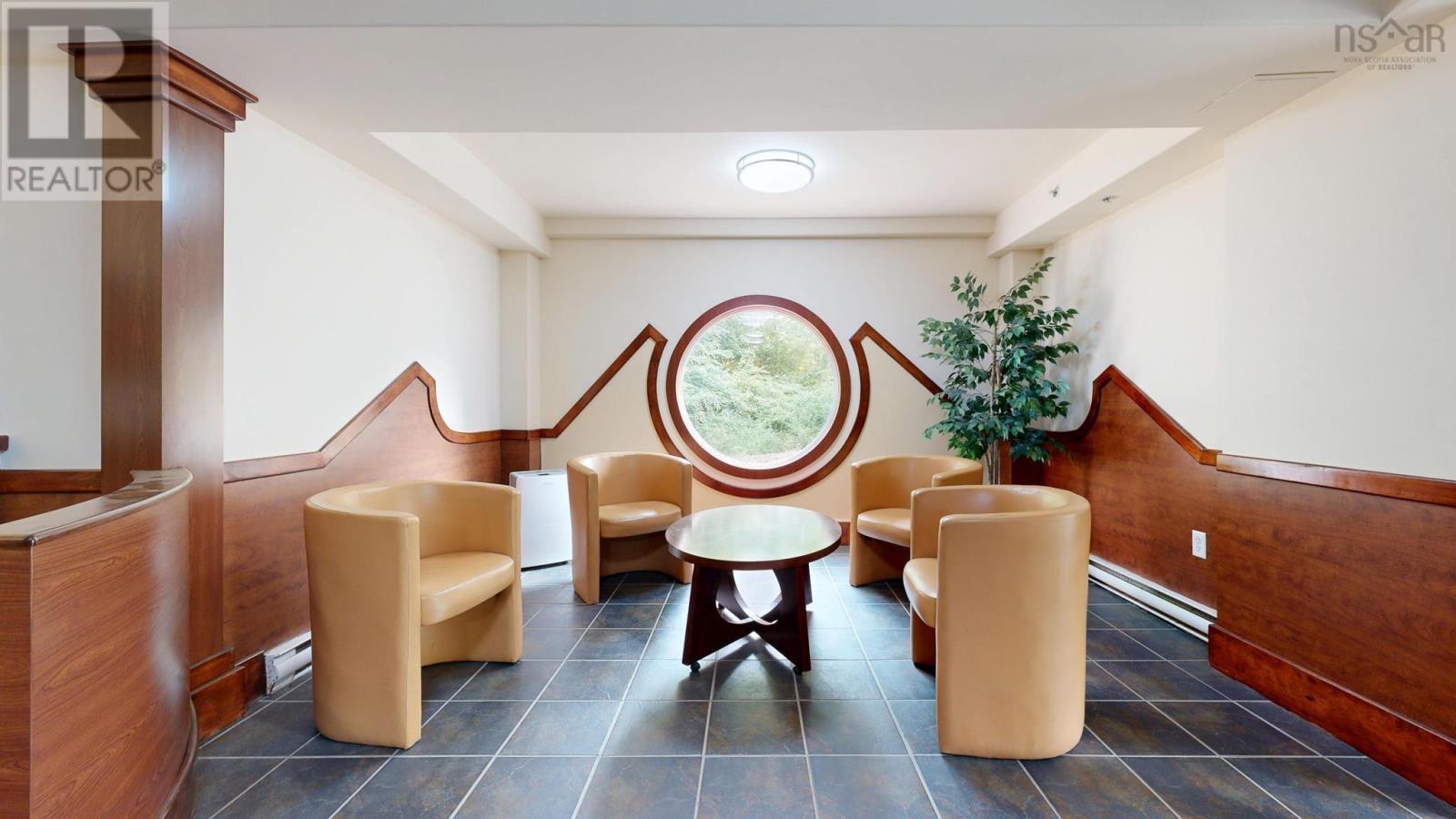 Property 4 of 42 of 308 476 Main Street