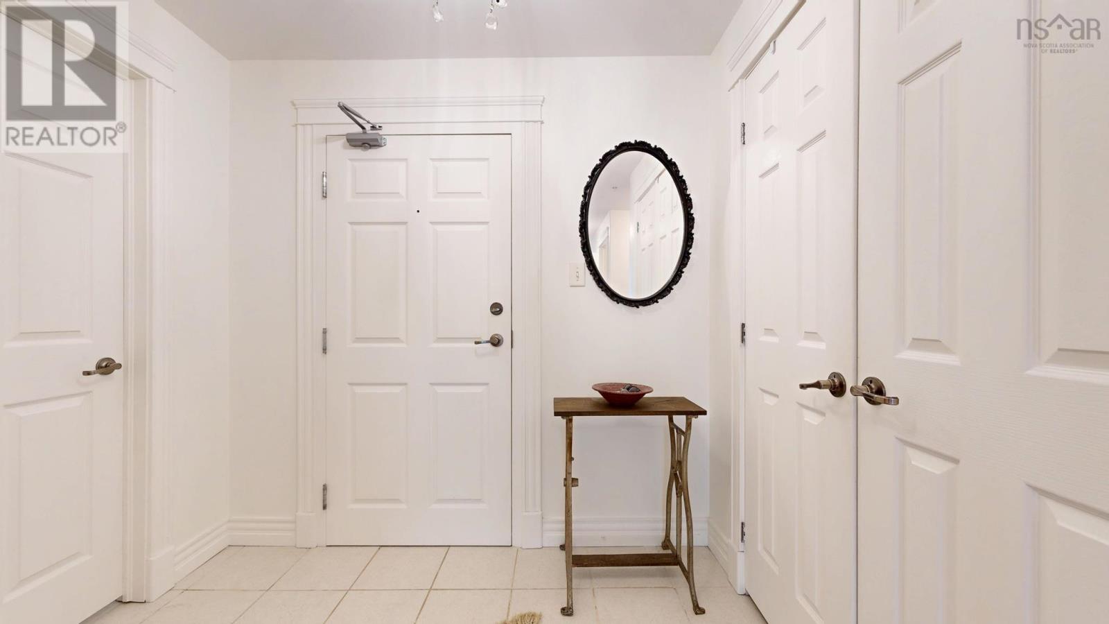 Property 8 of 42 of 308 476 Main Street