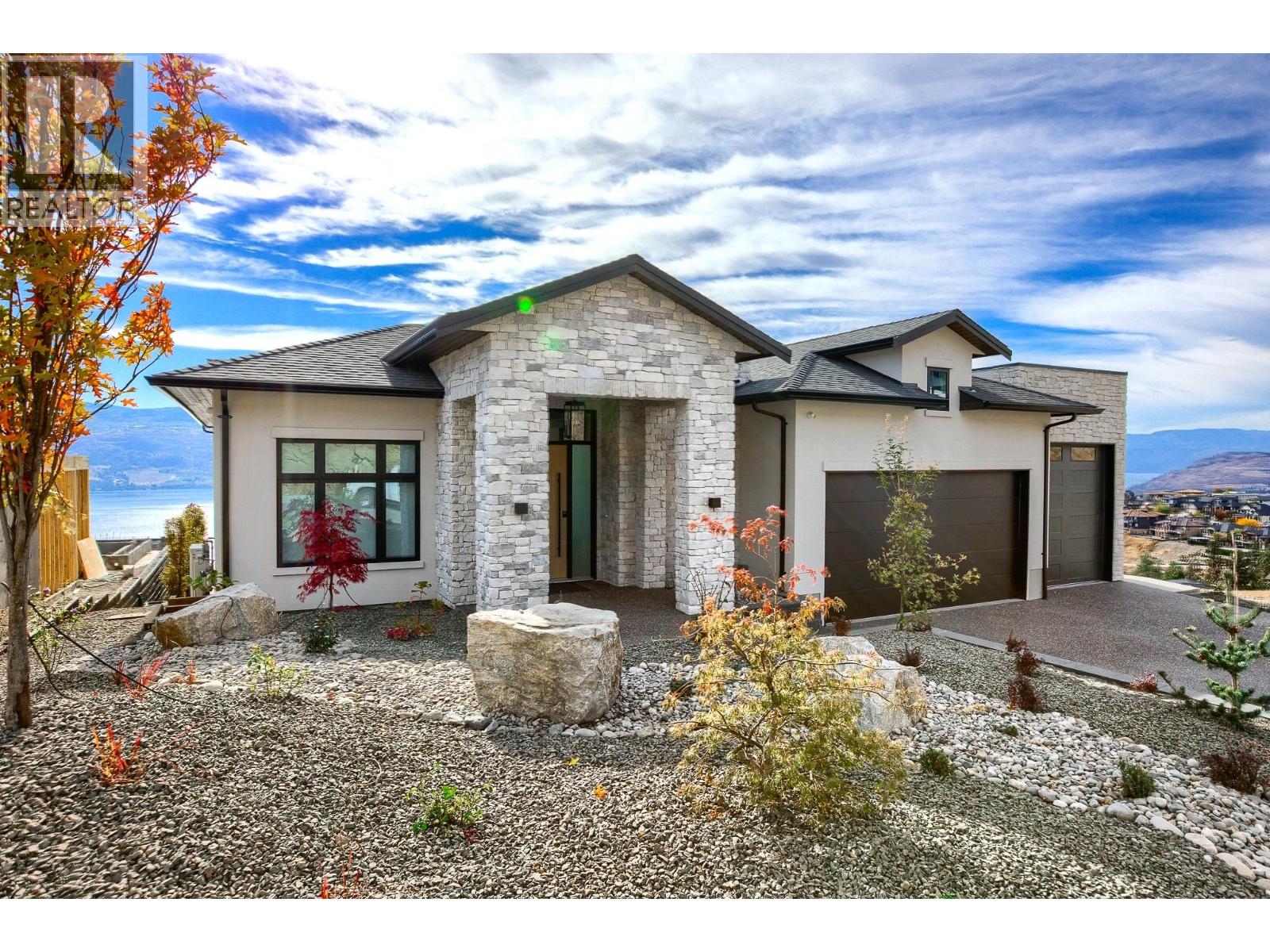  1403 Vineyard Drive, West Kelowna