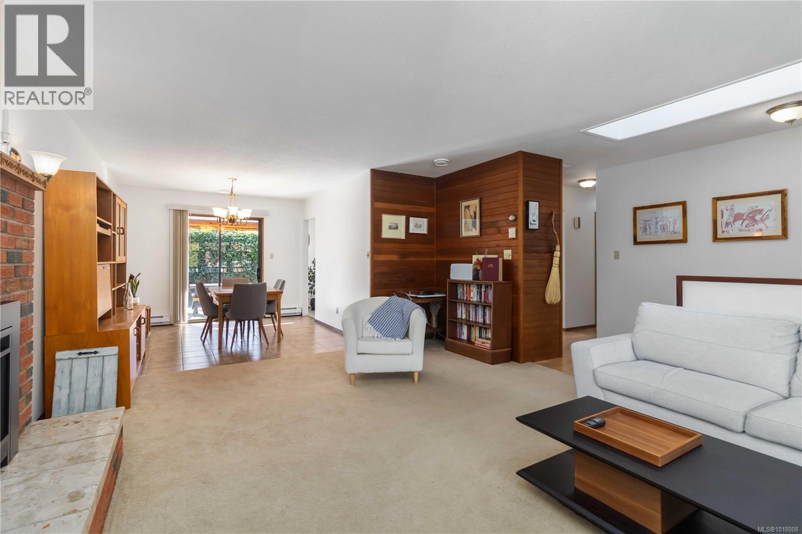 Single Family House for Sale in  Miller Ave Saanich 