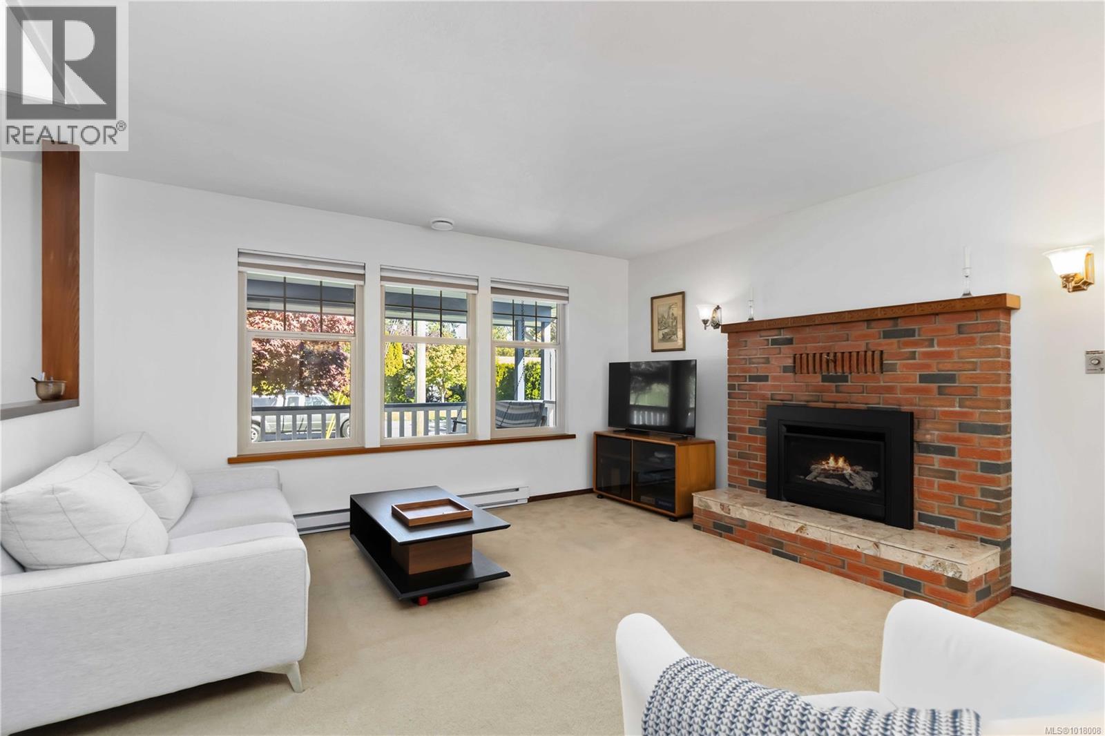 Single Family House for Sale in  Miller Ave Saanich 