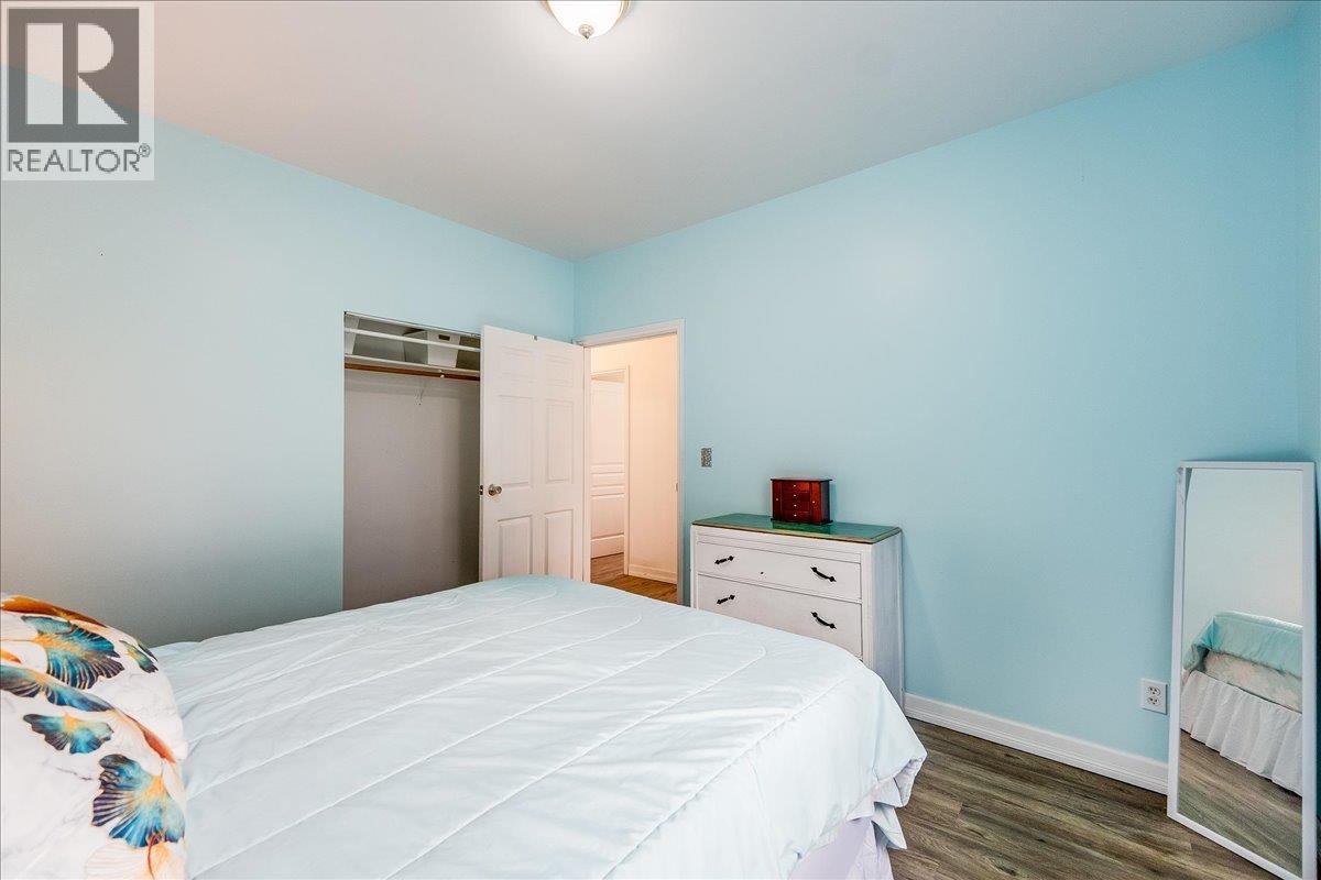 927 Nelson Avenue, Trail