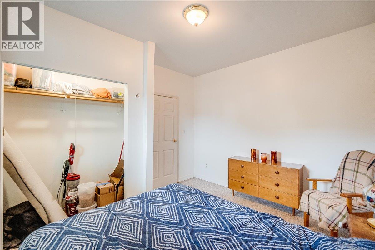 927 Nelson Avenue, Trail