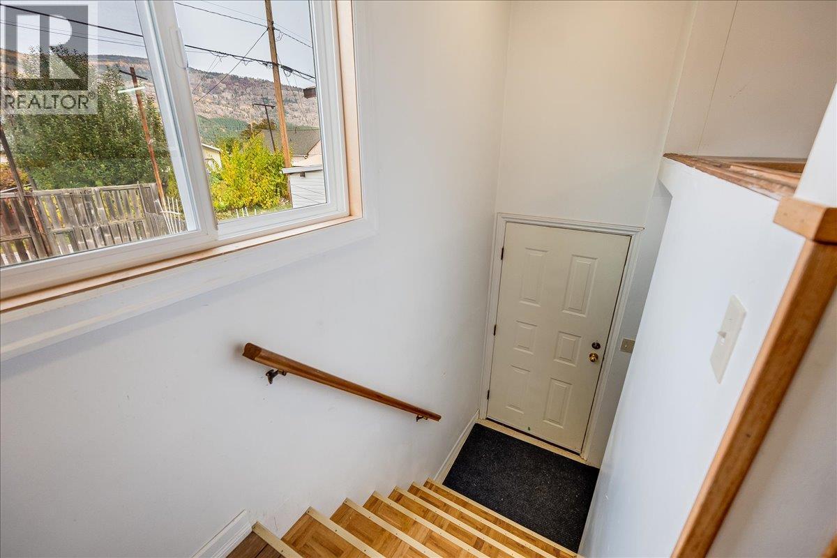 927 Nelson Avenue, Trail