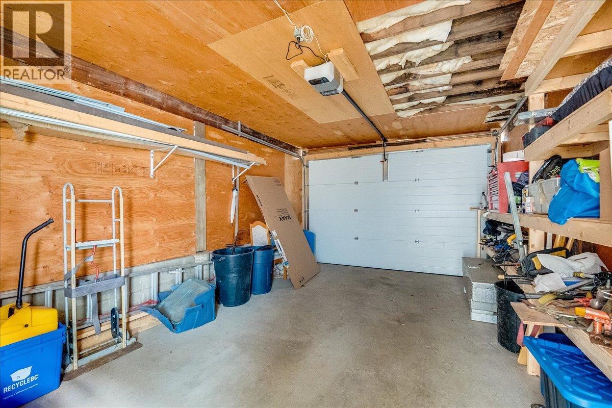 927 Nelson Avenue, Trail