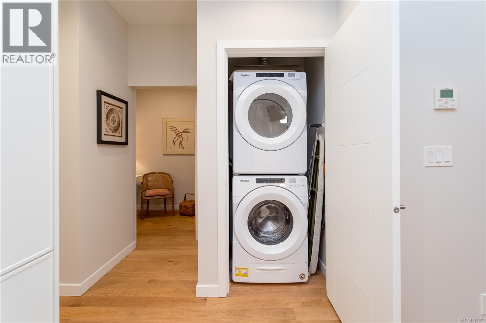 203 1201 Fort Street, Victoria