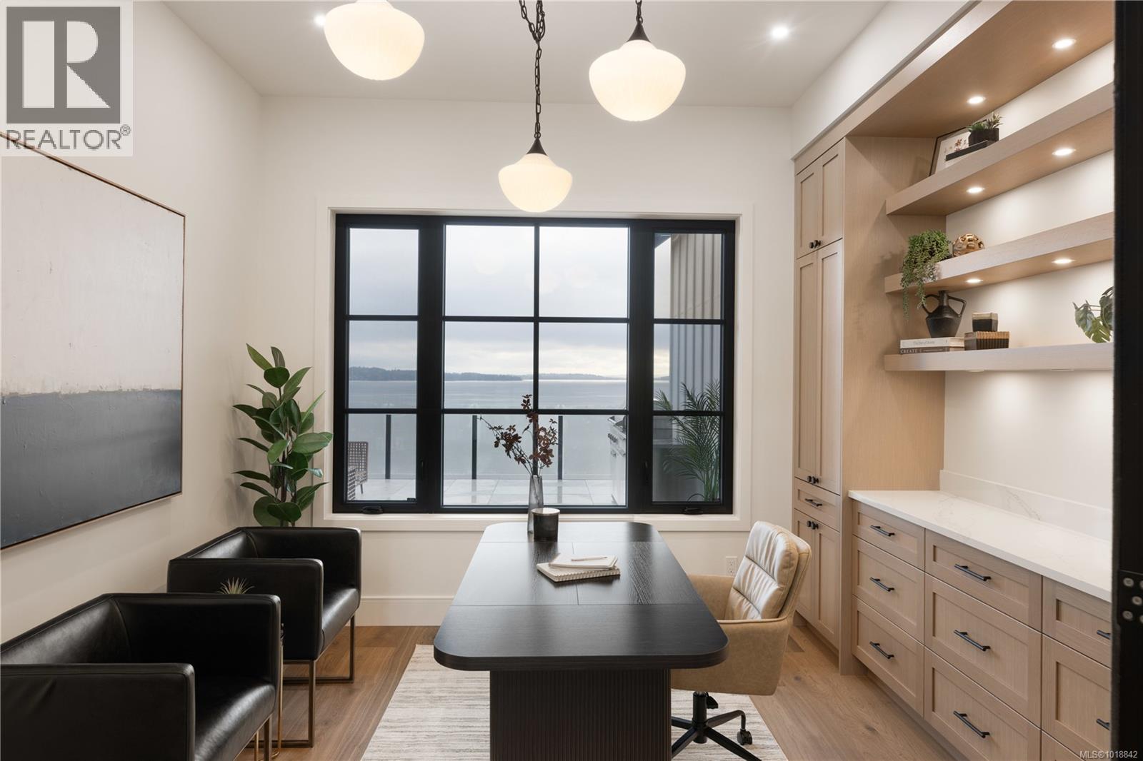  3080 Beachfront Crescent, Mill Bay