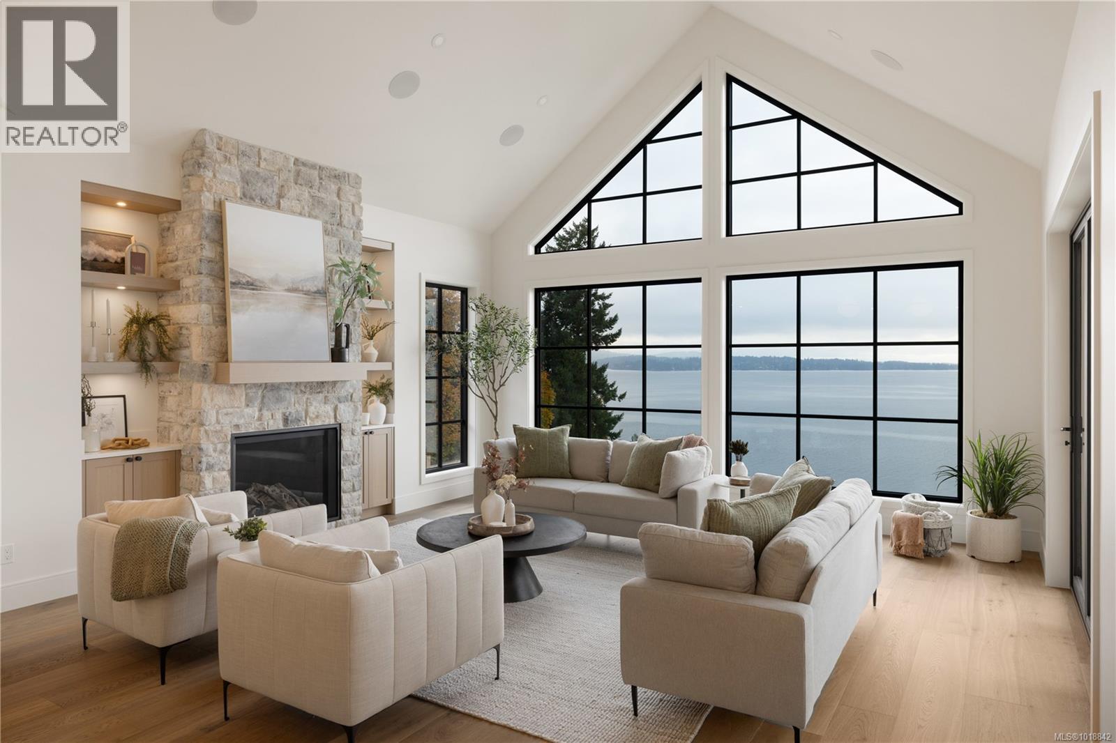  3080 Beachfront Crescent, Mill Bay