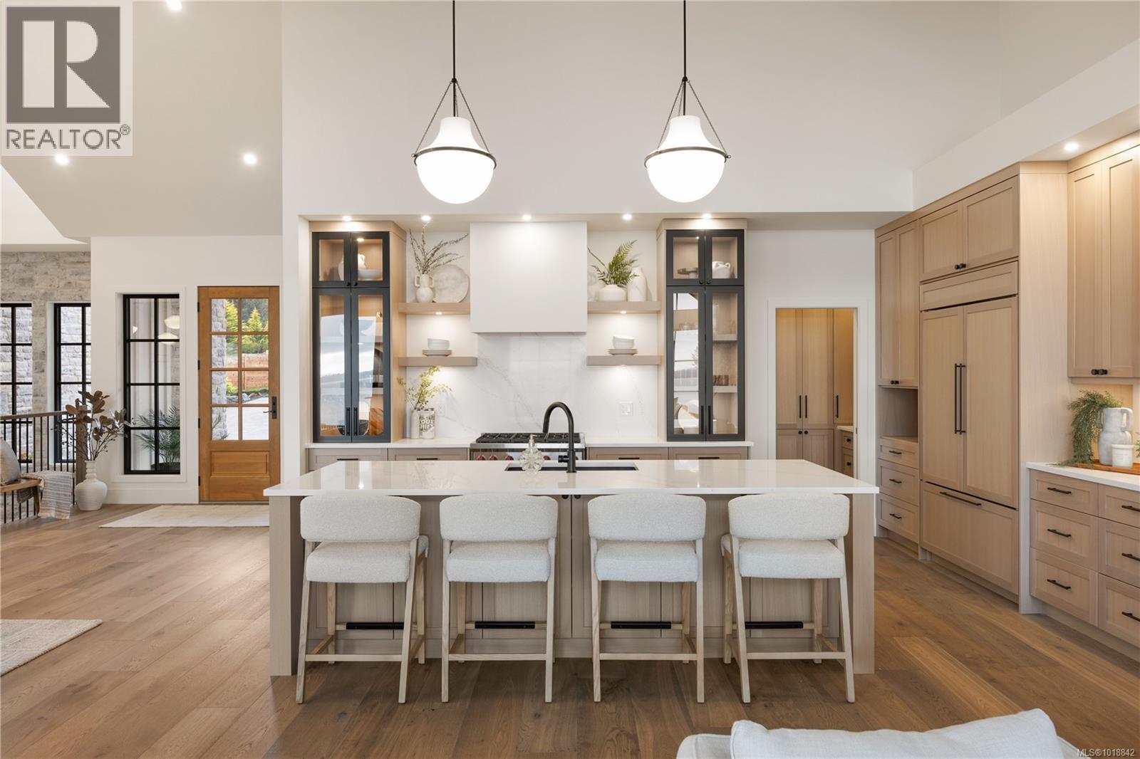  3080 Beachfront Crescent, Mill Bay