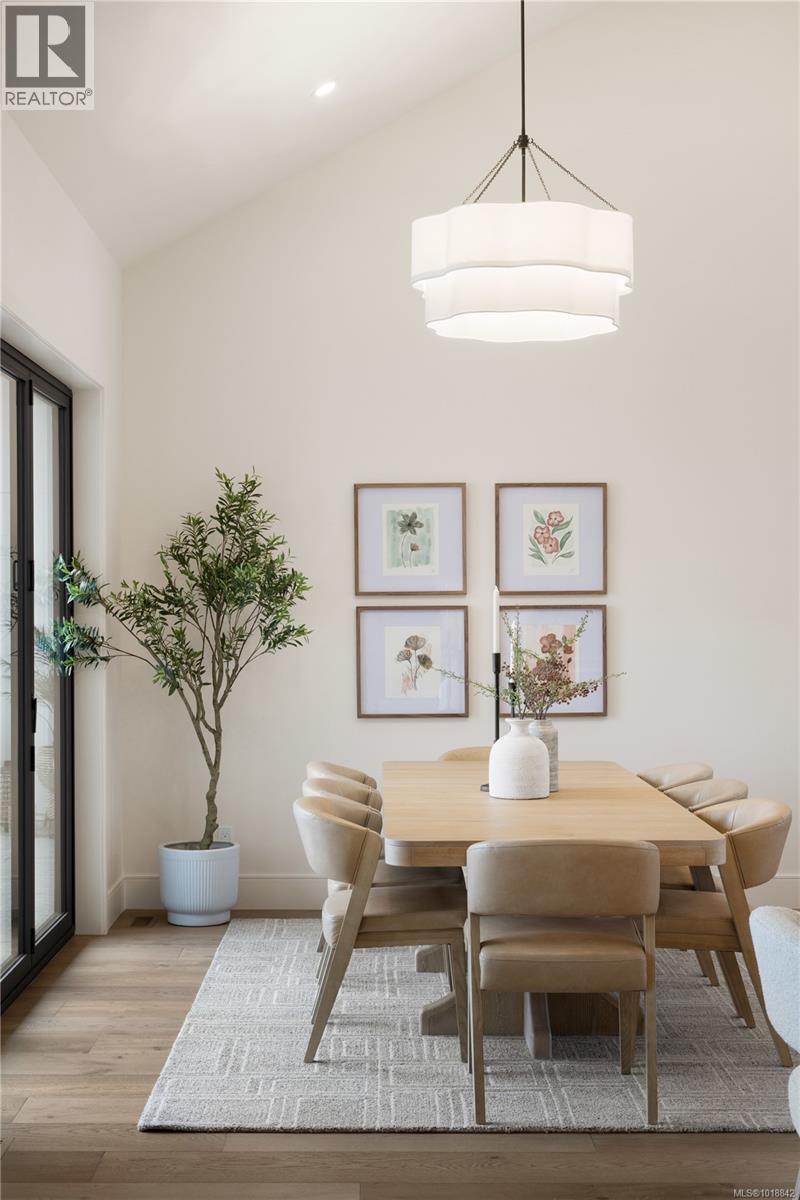  3080 Beachfront Crescent, Mill Bay