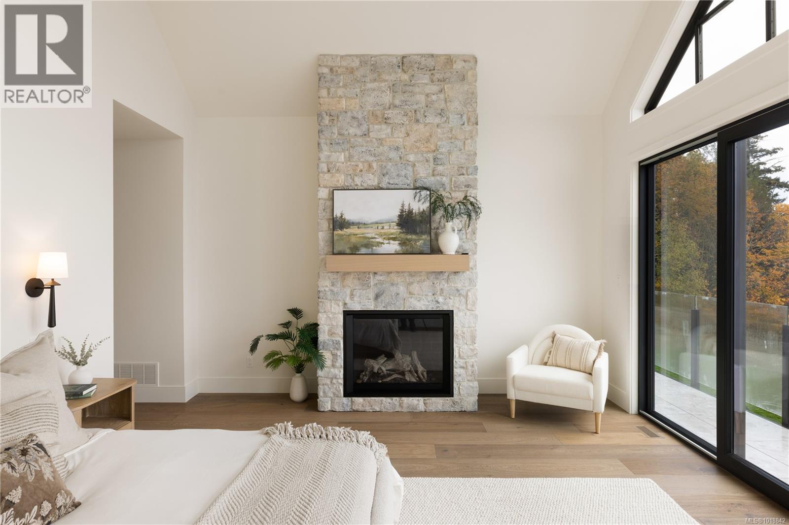  3080 Beachfront Crescent, Mill Bay