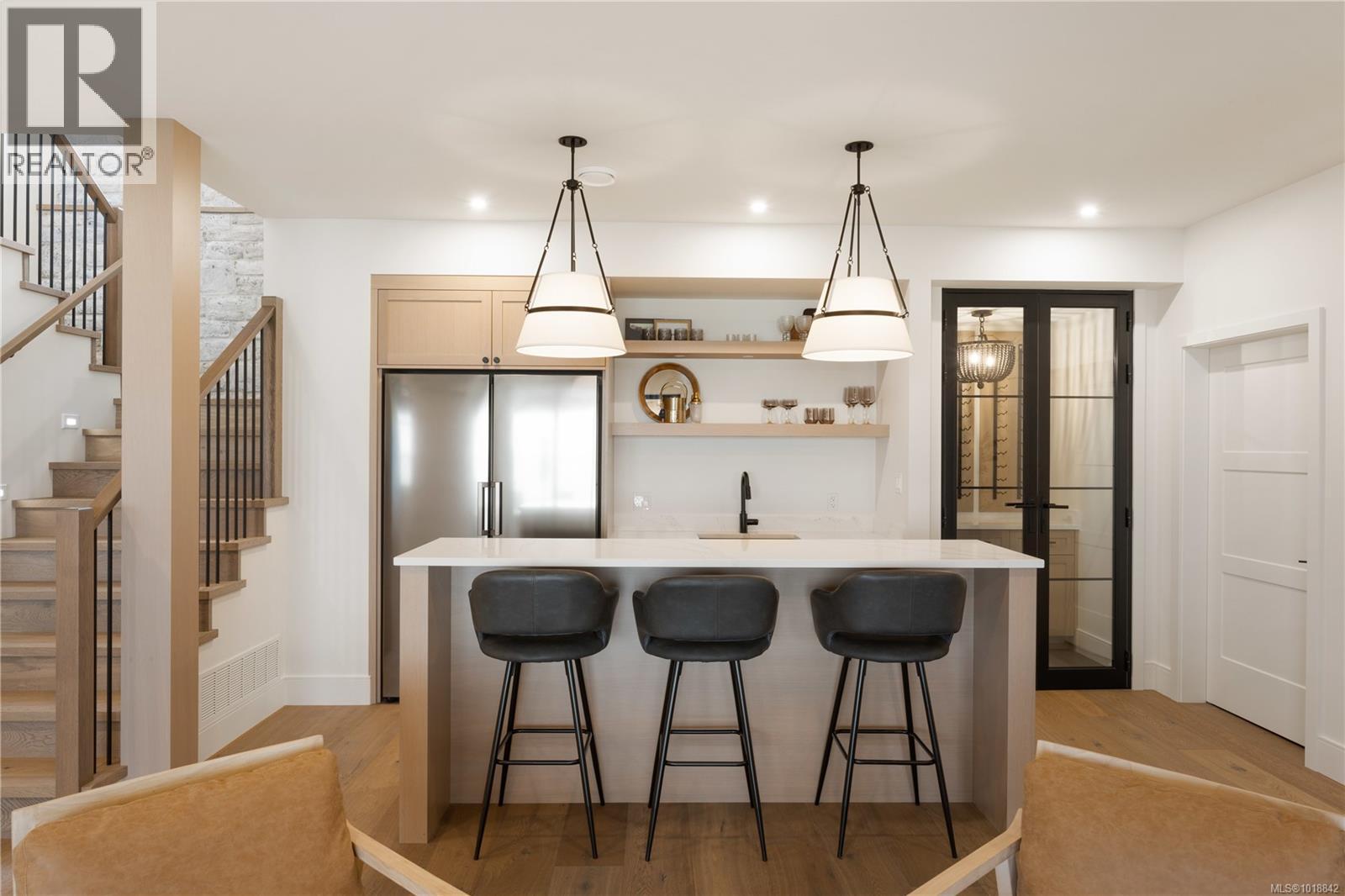  3080 Beachfront Crescent, Mill Bay