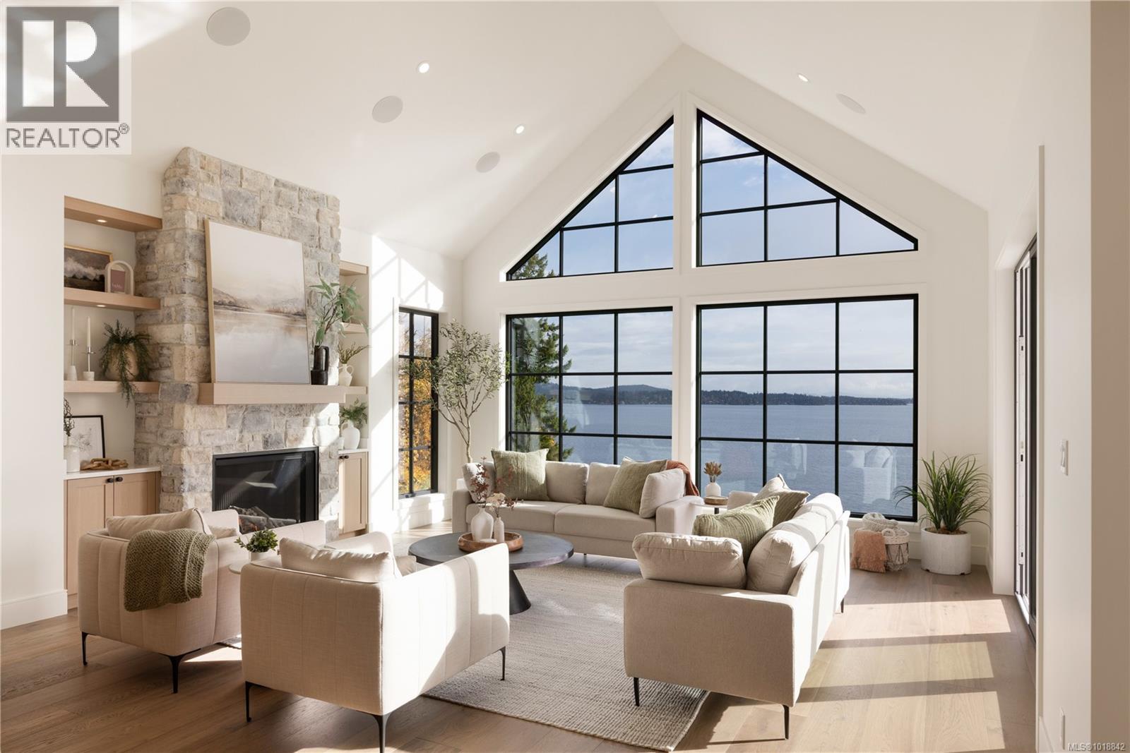  3080 Beachfront Crescent, Mill Bay