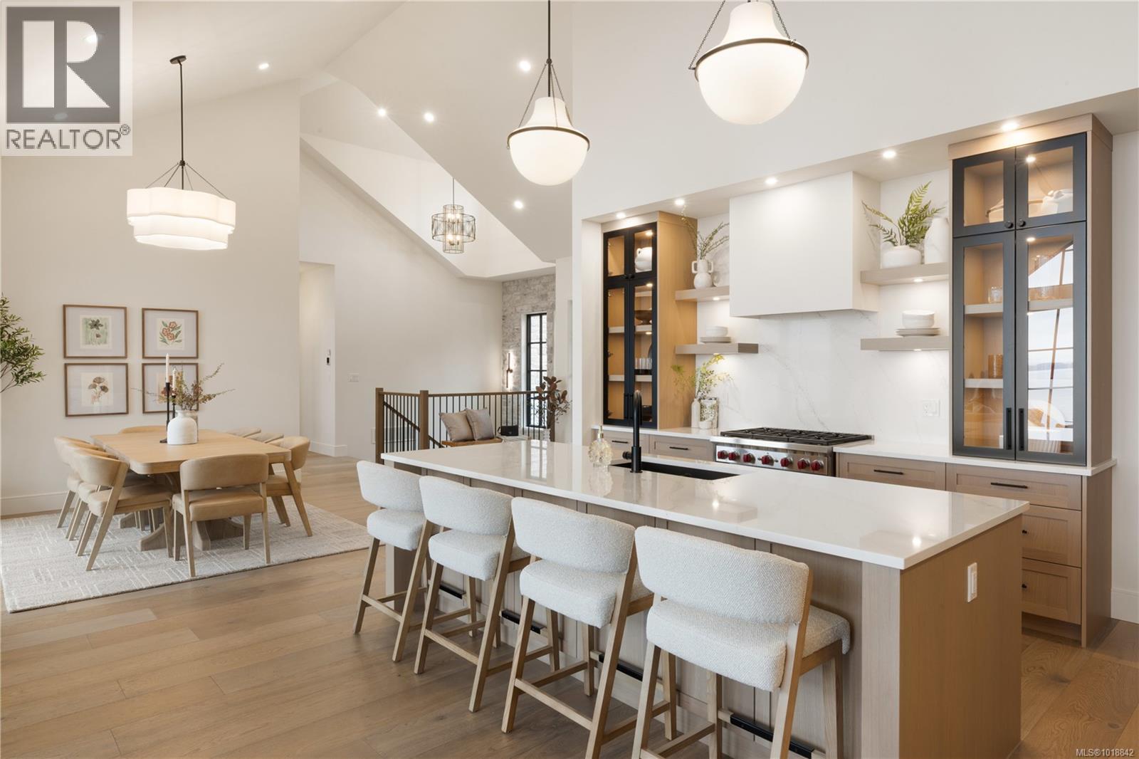  3080 Beachfront Crescent, Mill Bay