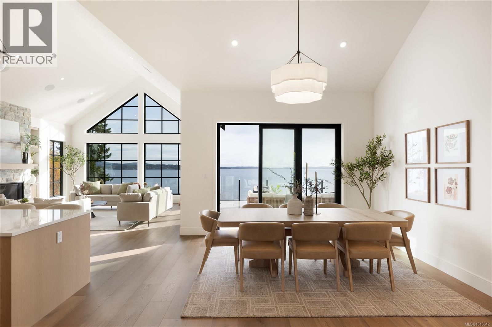  3080 Beachfront Crescent, Mill Bay