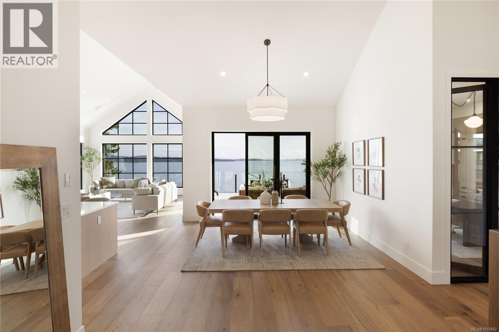  3080 Beachfront Crescent, Mill Bay