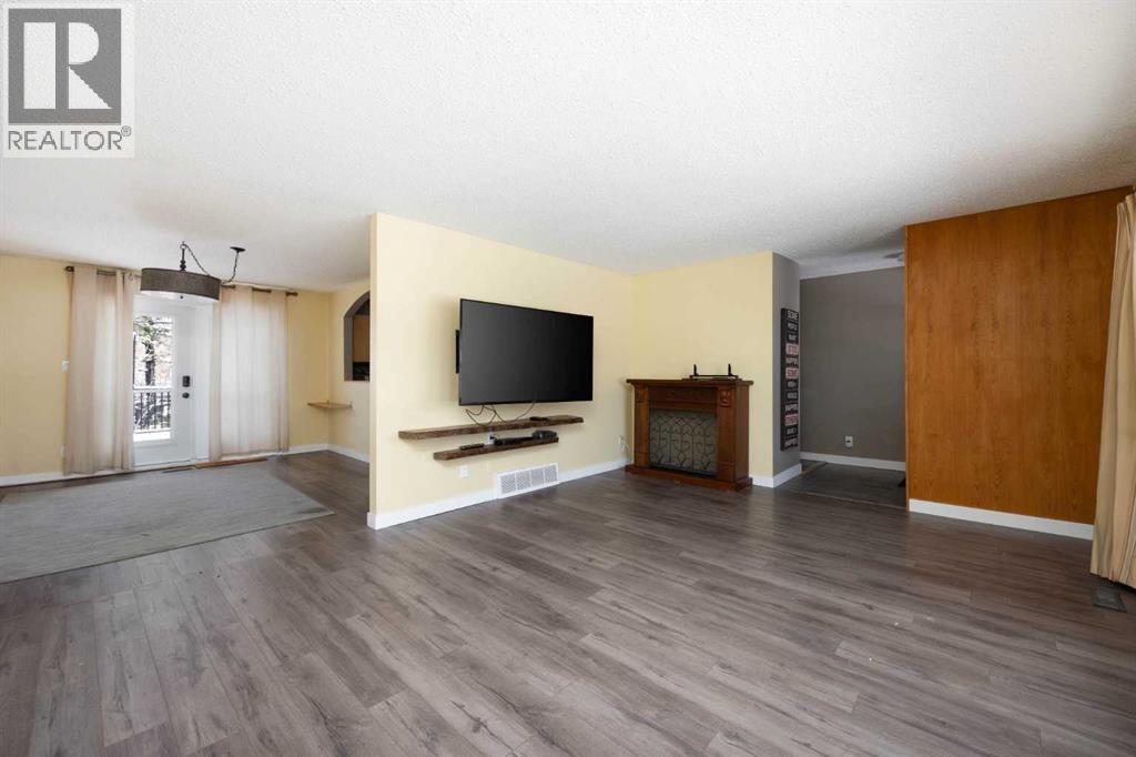 106 Hilltop Crescent, Fort McMurray