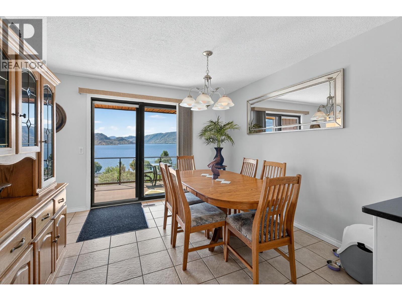  4105 3rd Avenue, Peachland