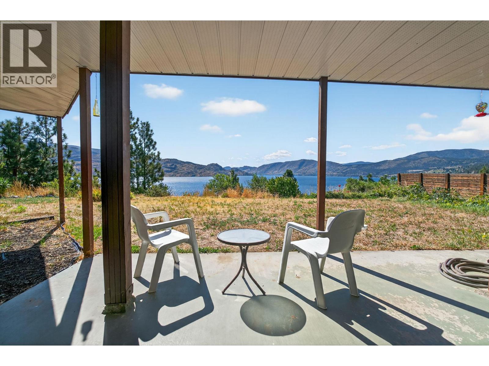  4105 3rd Avenue, Peachland