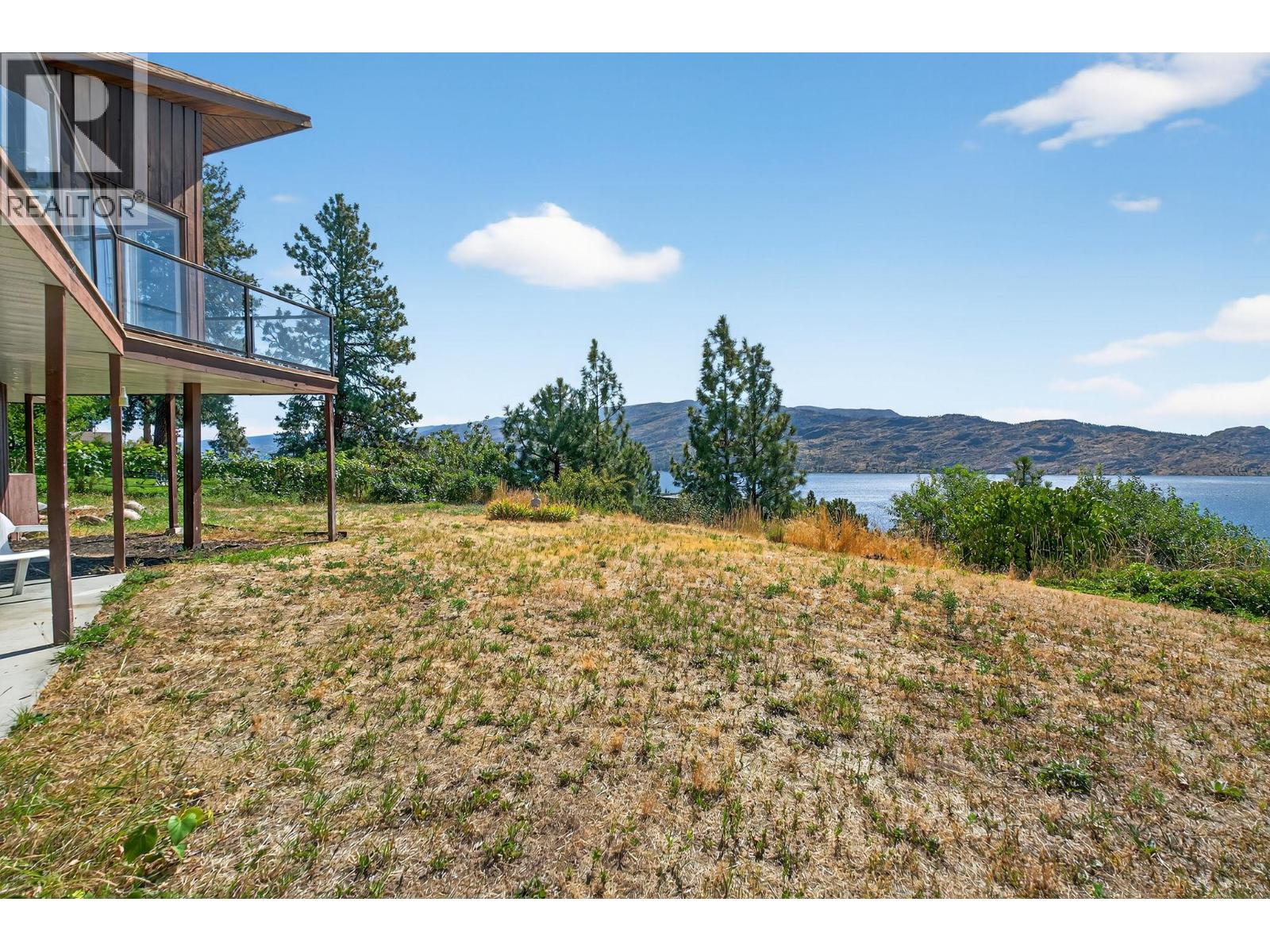  4105 3rd Avenue, Peachland