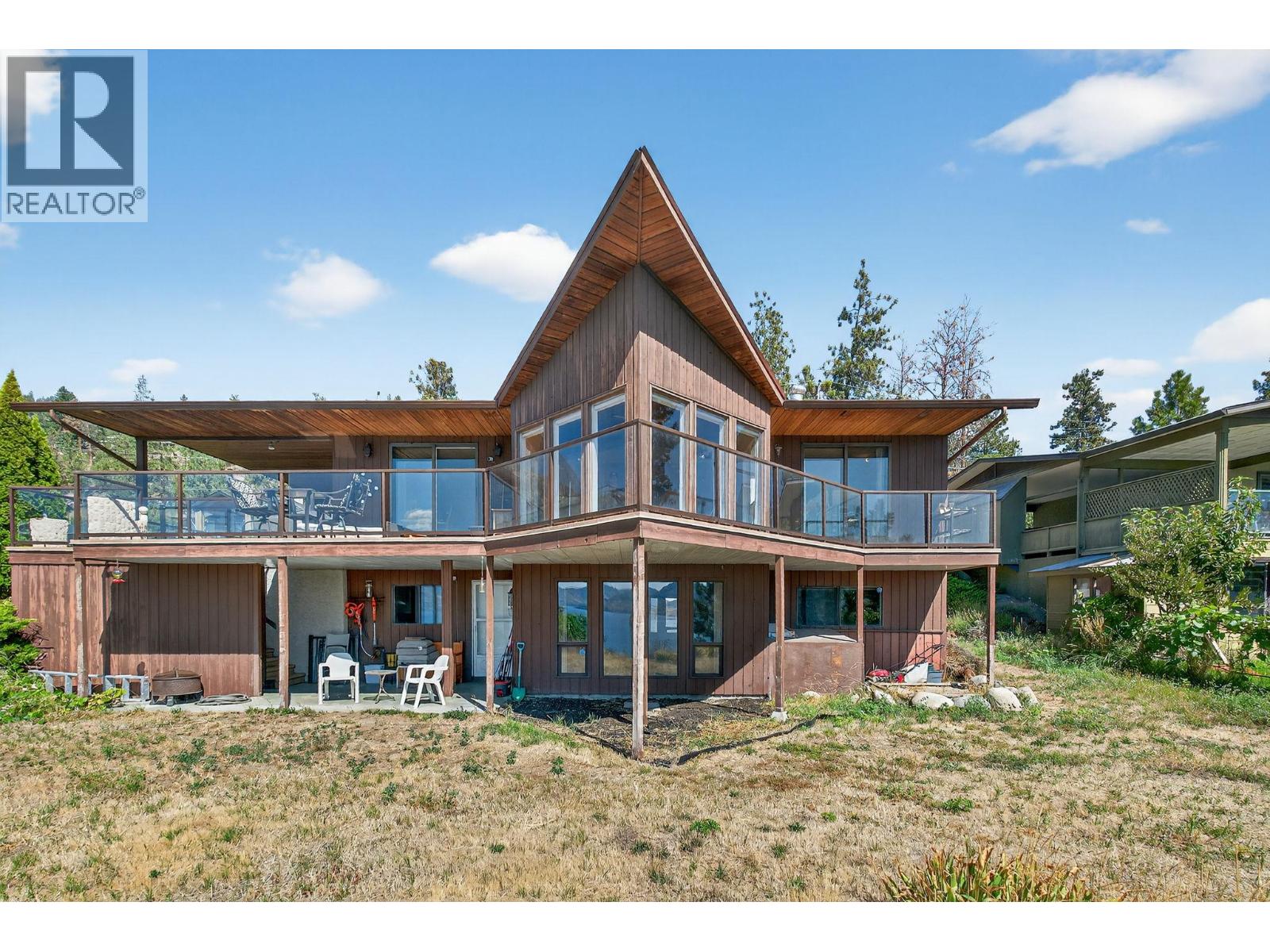  4105 3rd Avenue, Peachland