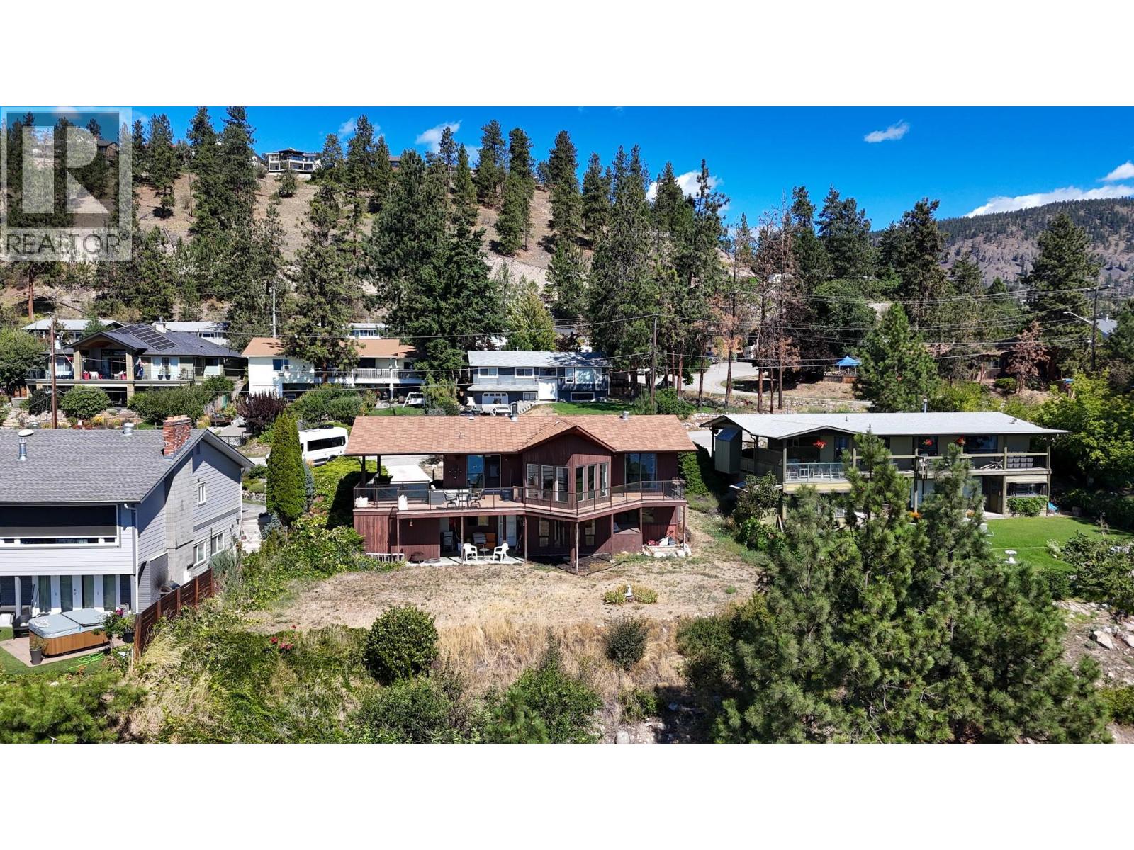  4105 3rd Avenue, Peachland
