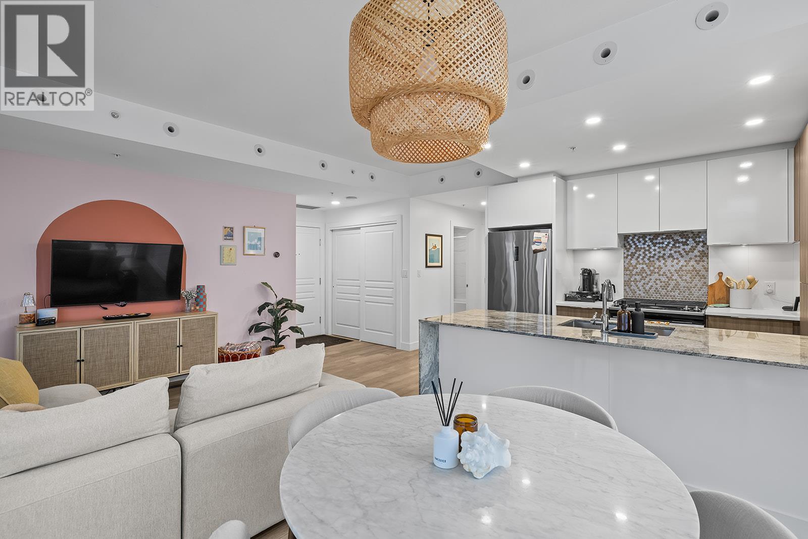 905 1151 Sunset Drive, Kelowna