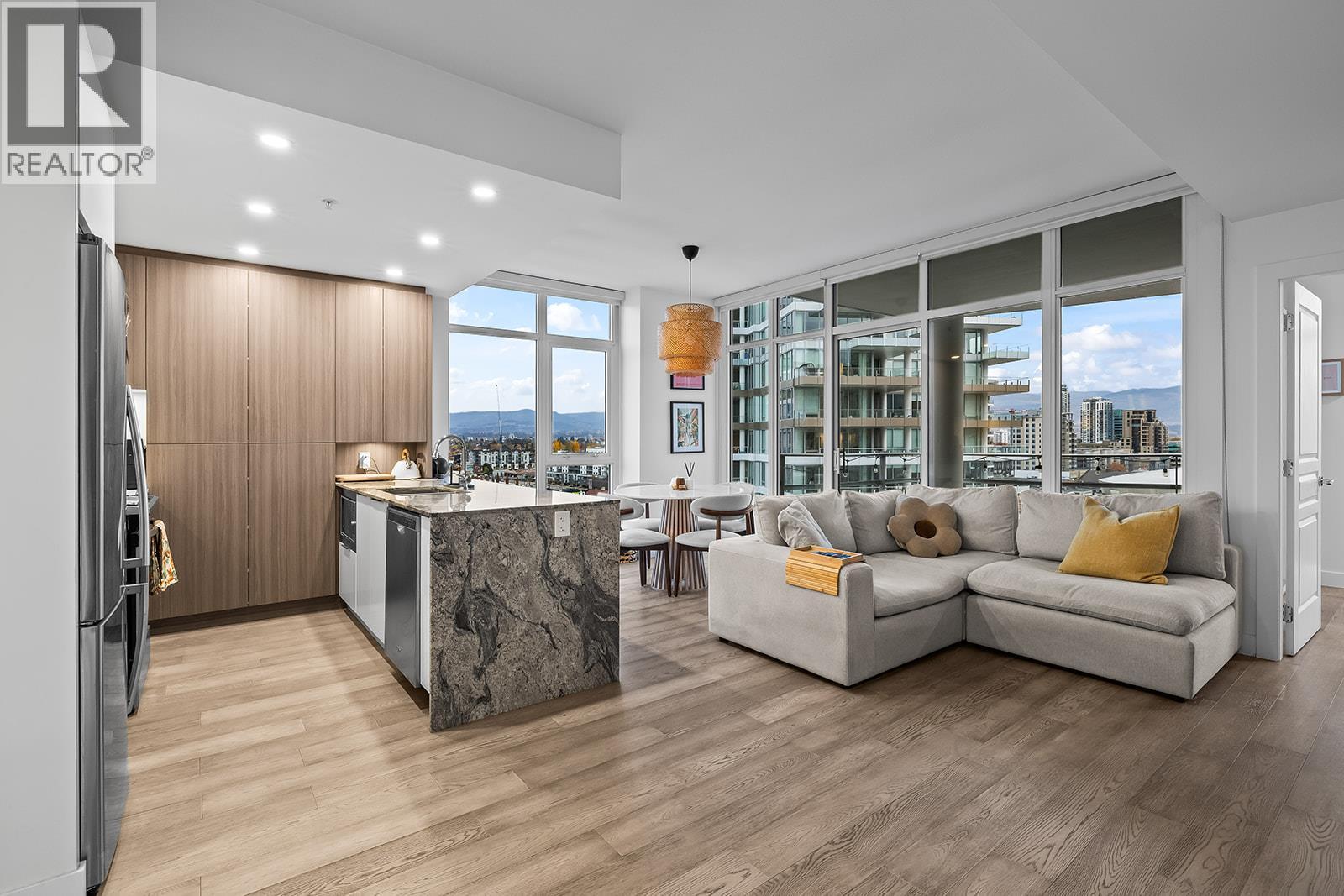 905 1151 Sunset Drive, Kelowna