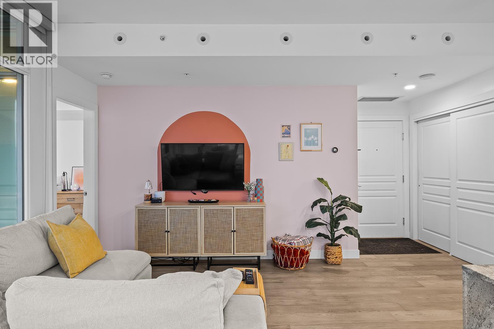 905 1151 Sunset Drive, Kelowna