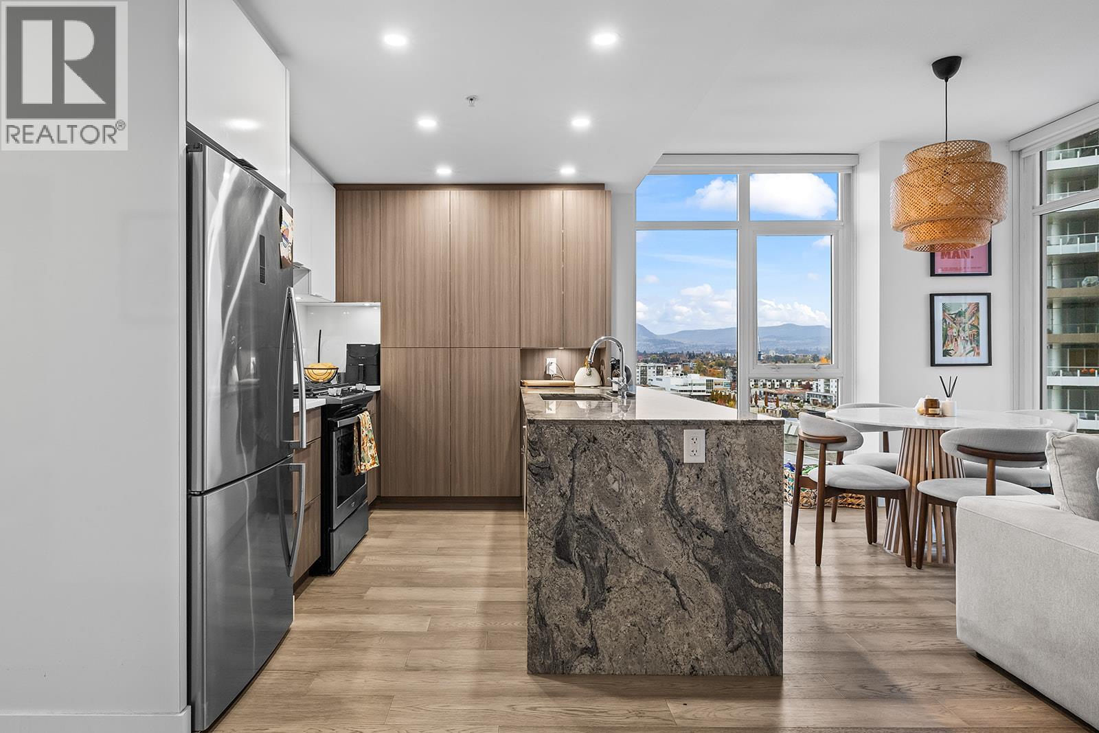 905 1151 Sunset Drive, Kelowna