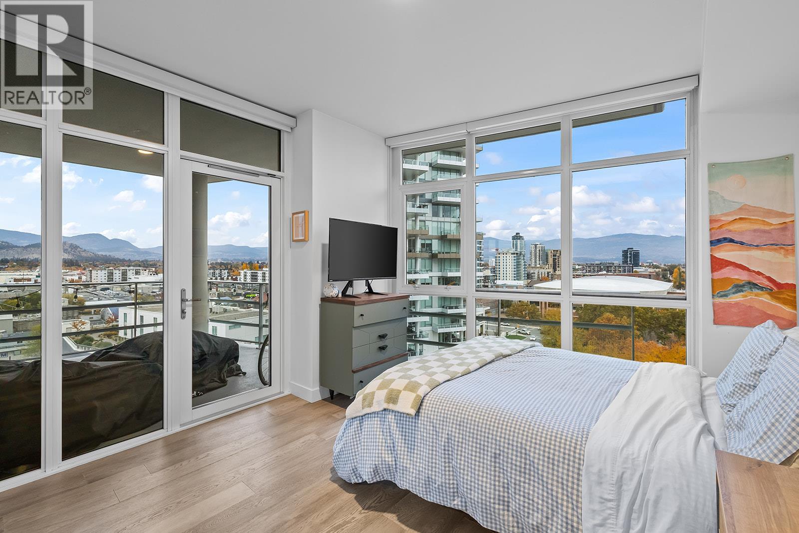 905 1151 Sunset Drive, Kelowna