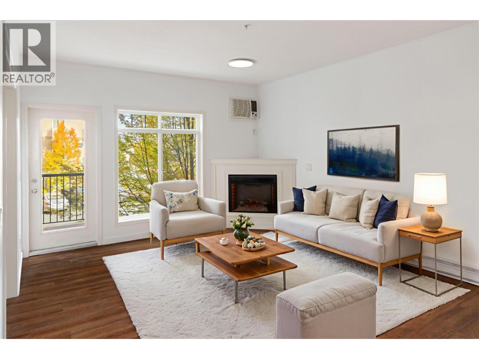 206 250 Hollywood Road South, Kelowna