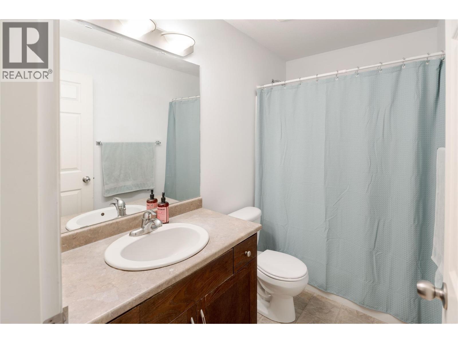 206 250 Hollywood Road South, Kelowna