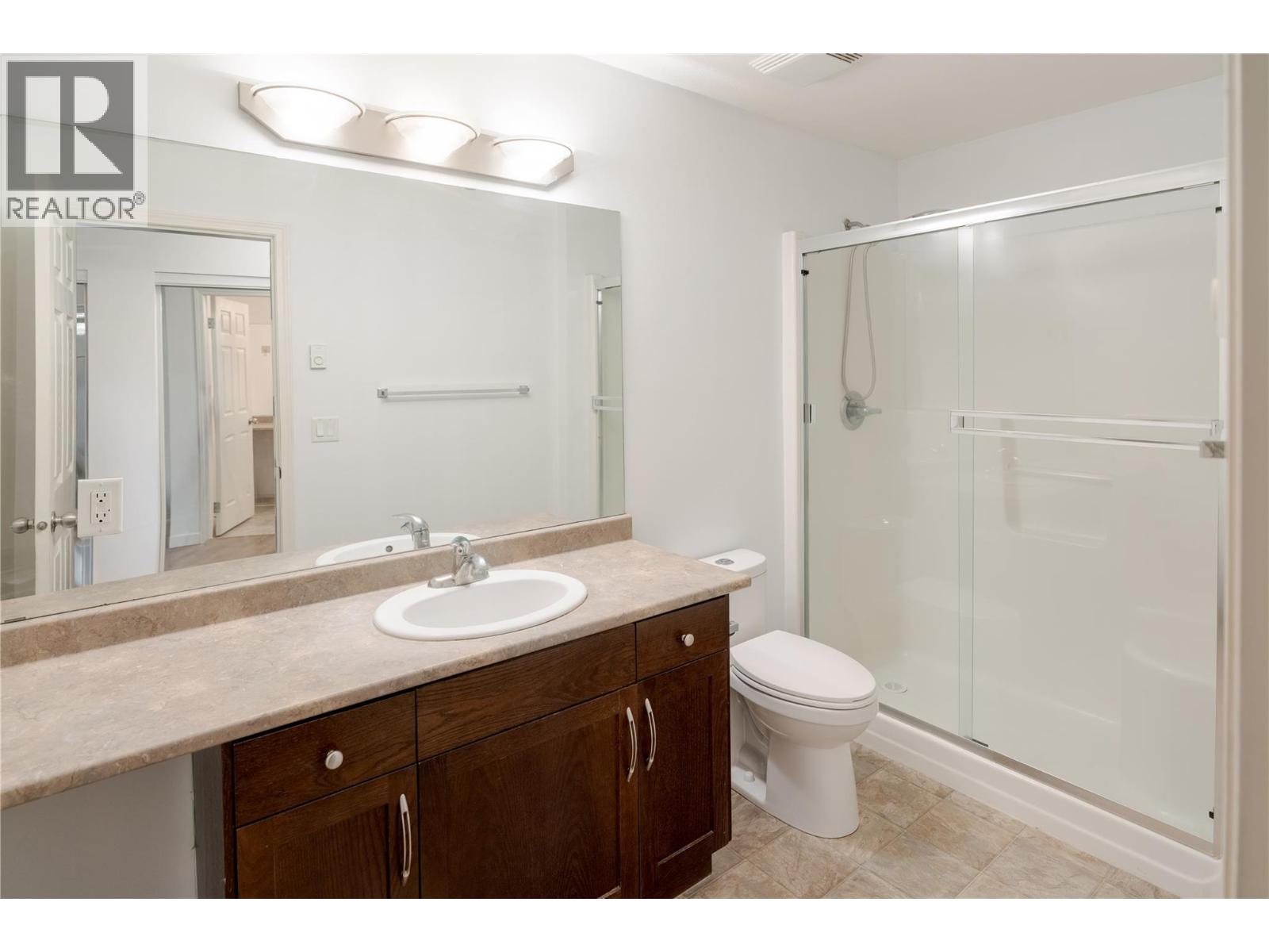 206 250 Hollywood Road South, Kelowna