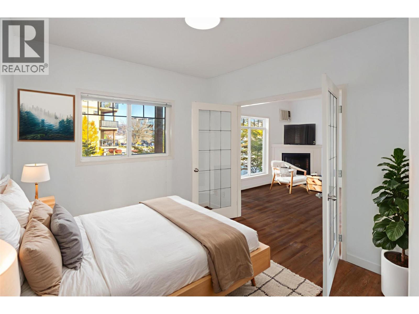 206 250 Hollywood Road South, Kelowna