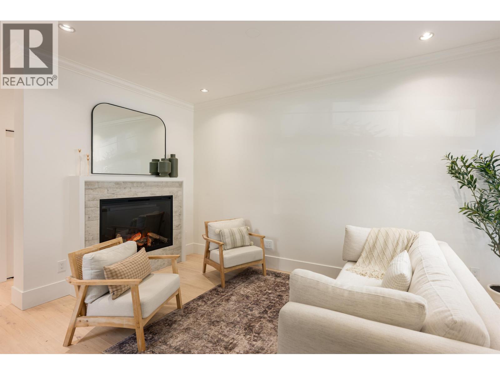 3382 MASON AVENUE, Coquitlam