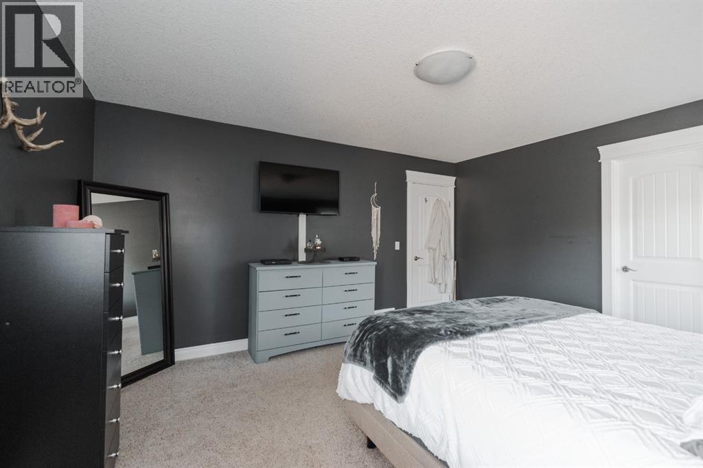 135 Crane Place, Fort McMurray