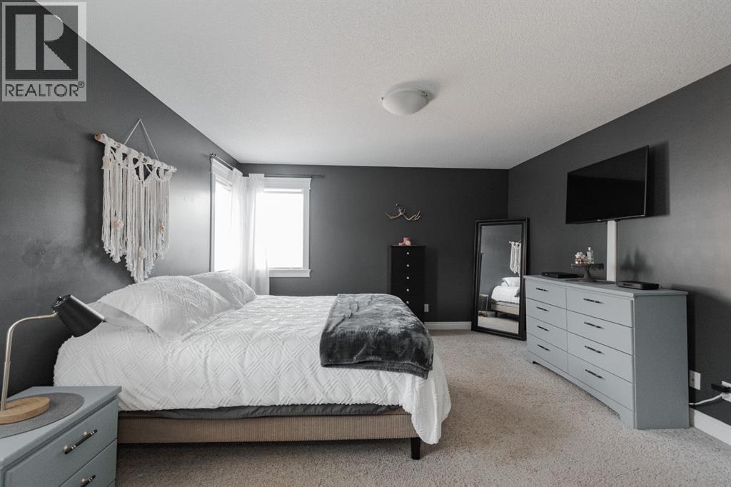 135 Crane Place, Fort McMurray