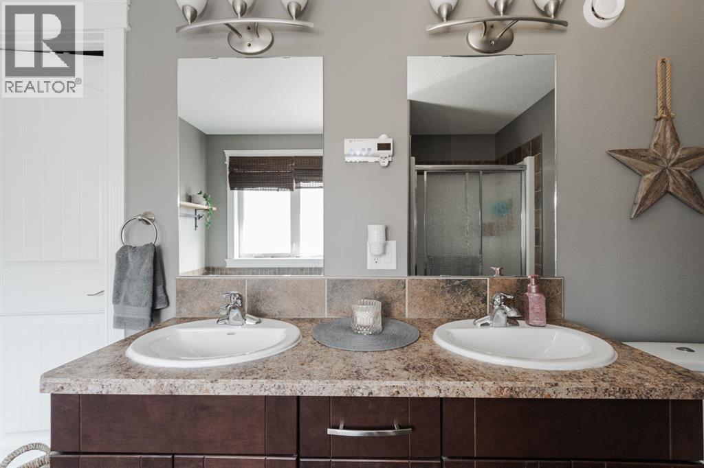 135 Crane Place, Fort McMurray