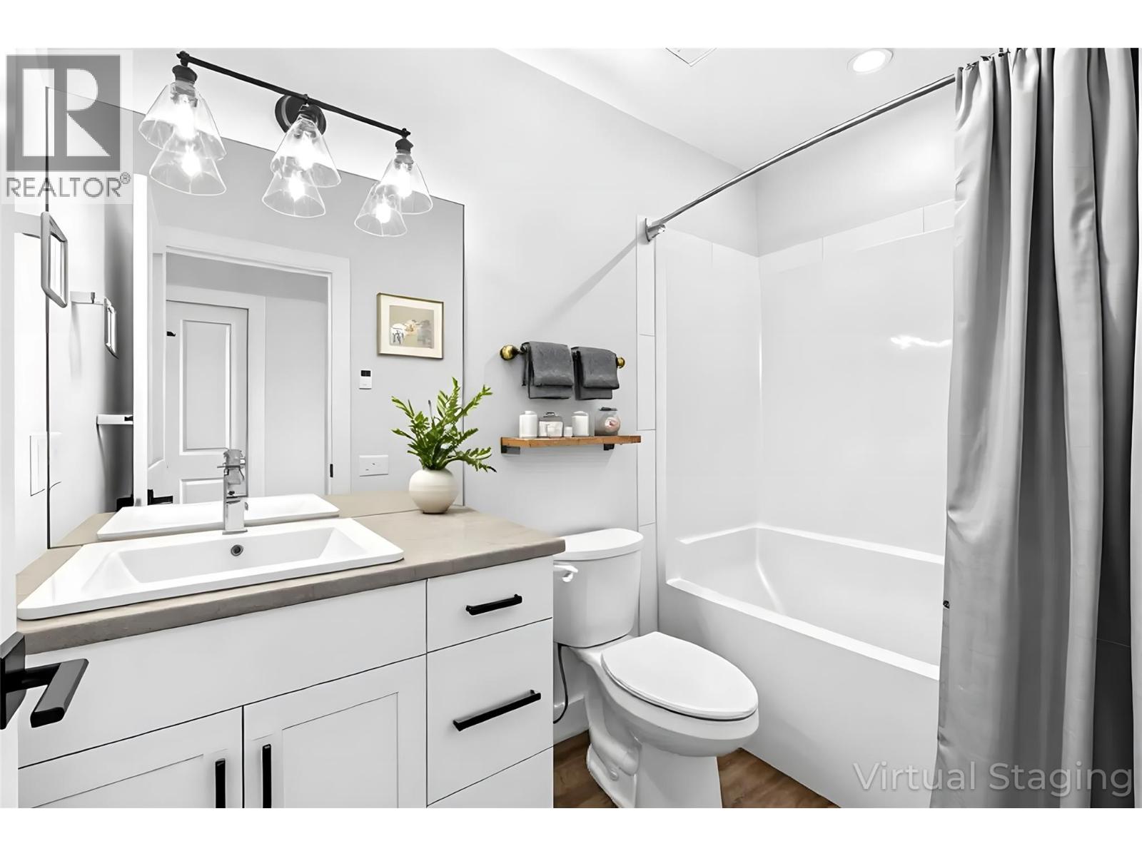  1154 Lone Pine Drive, Kelowna