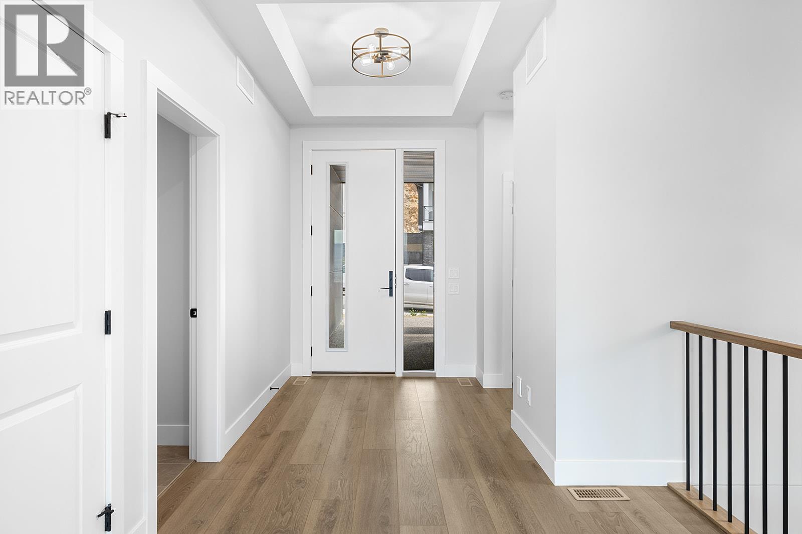  1154 Lone Pine Drive, Kelowna