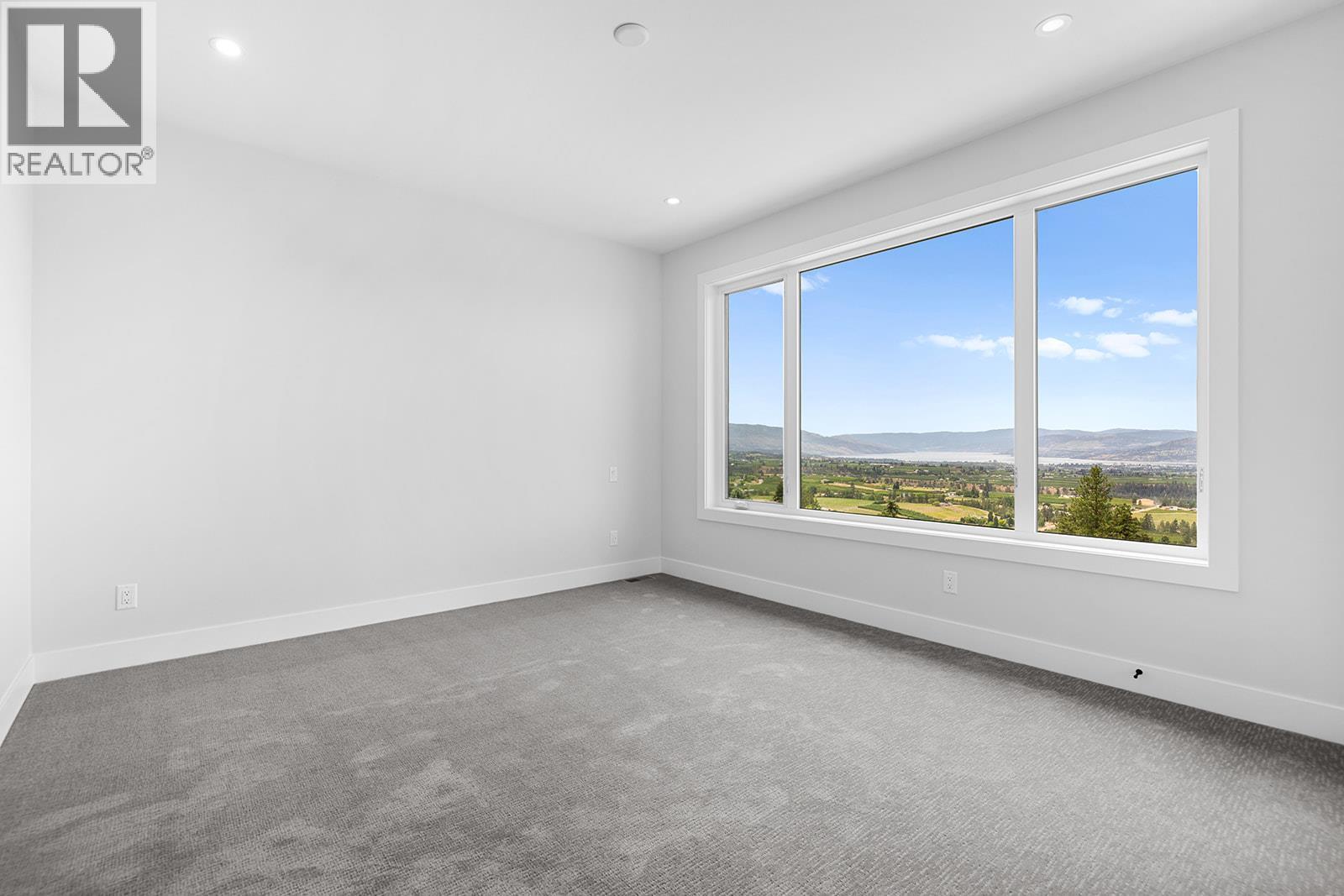  1154 Lone Pine Drive, Kelowna