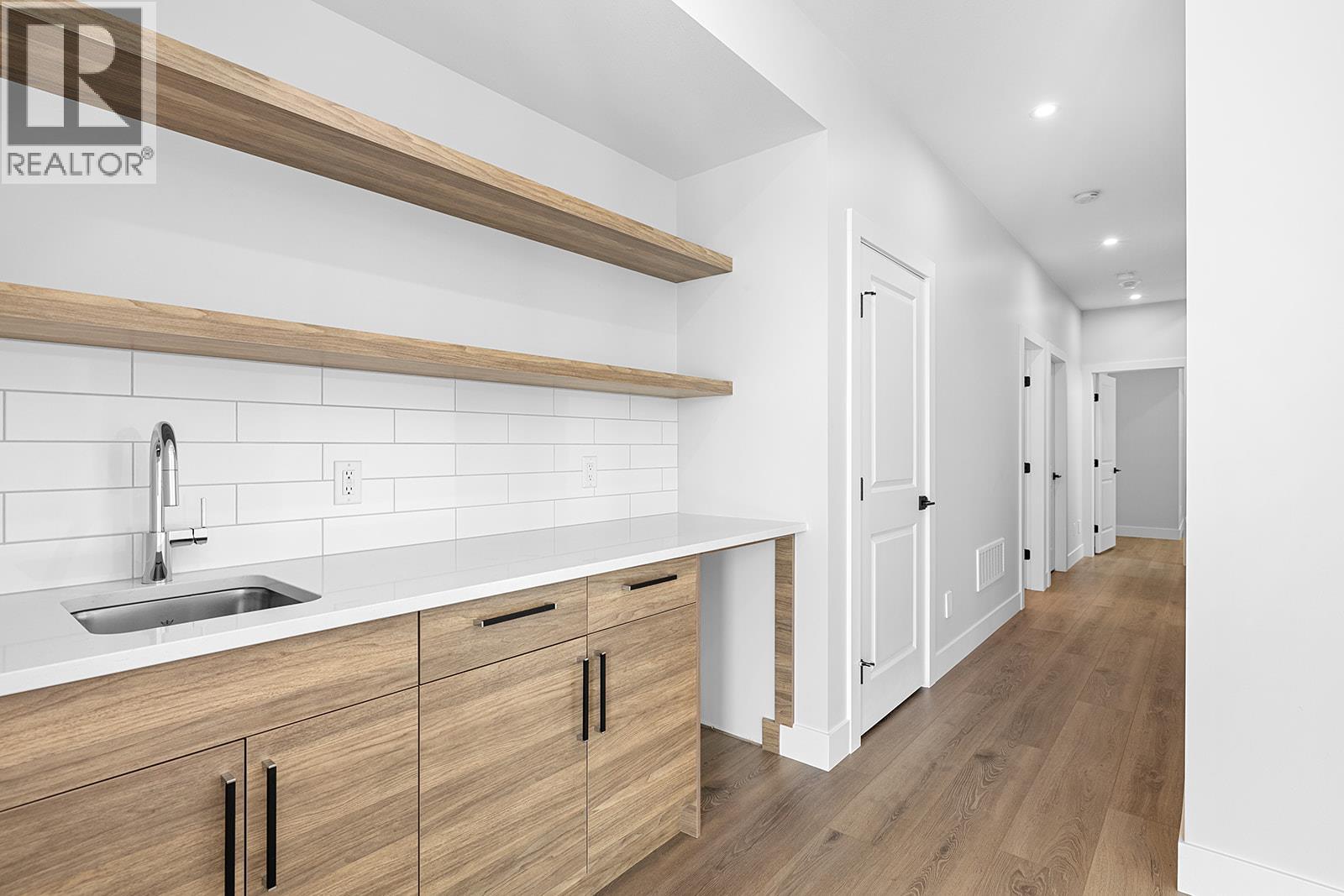  1154 Lone Pine Drive, Kelowna